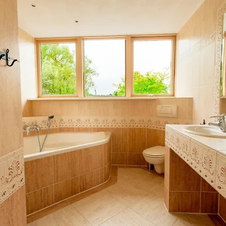 13p 5b Beautiful With Pool And Jacuzzi * Heerhugowaard