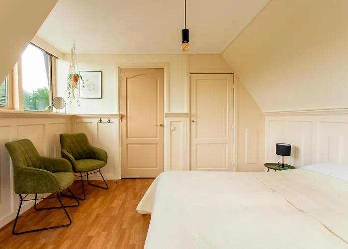 Villa 13p 5b Beautiful With Heated Pool And Jacuzzi Heerhugowaard