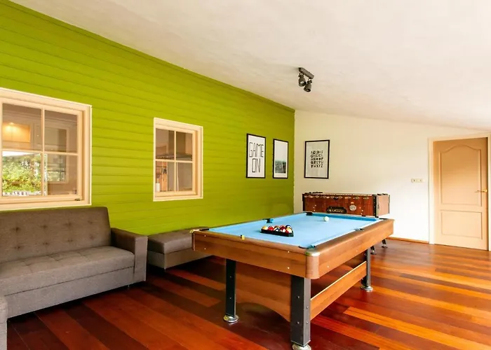 Villa 13p 5b Beautiful With Heated Pool And Jacuzzi