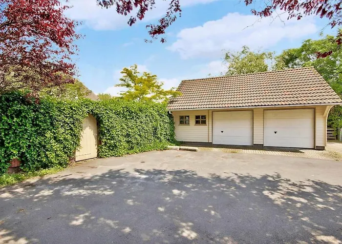 Villa 13p 5b Beautiful With Heated Pool And Jacuzzi