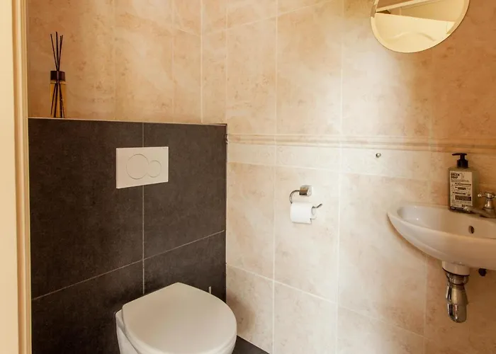 13p 5b Beautiful With Heated Pool And Jacuzzi Villa *