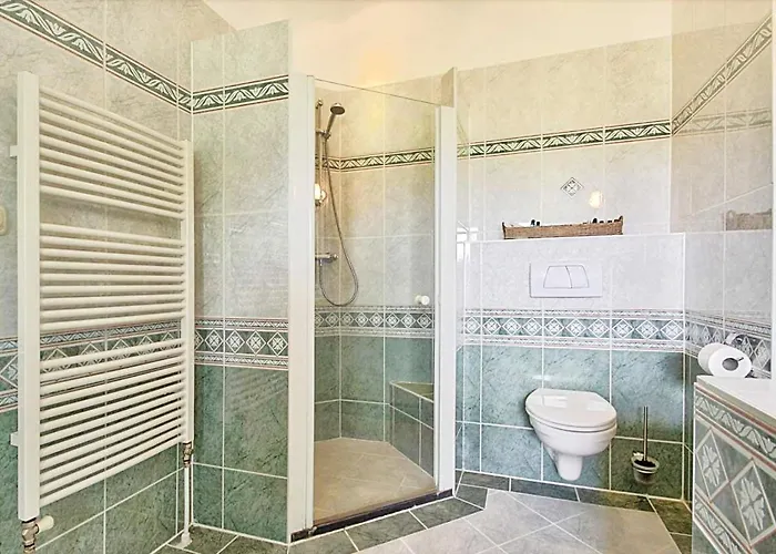 13p 5b Beautiful With Heated Pool And Jacuzzi Villa *