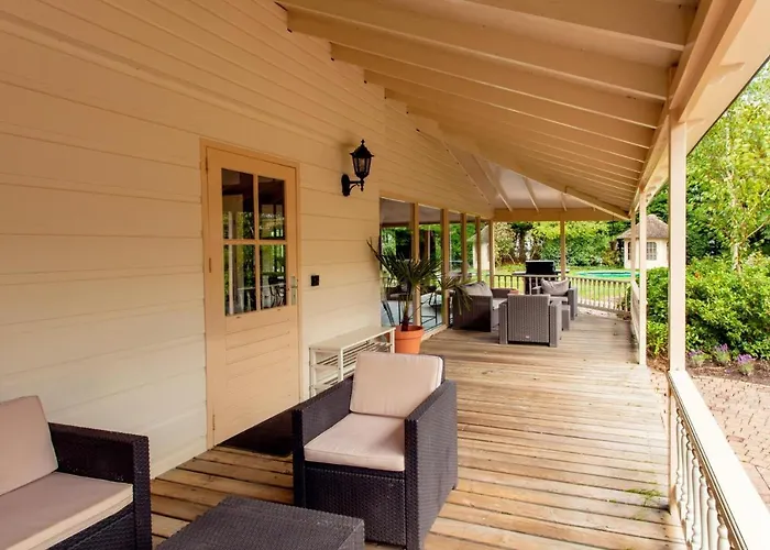 13p 5b Beautiful With Heated Pool And Jacuzzi