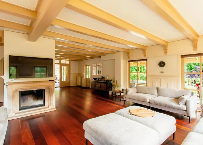 13p 5b Beautiful With Heated Pool And Jacuzzi Villa