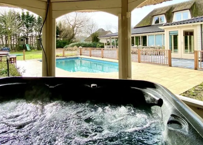 Villa 13p 5b Beautiful With Heated Pool And Jacuzzi *